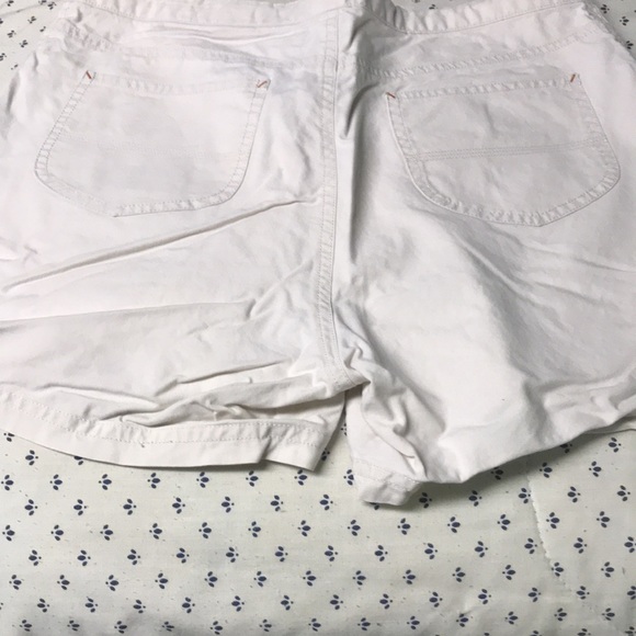 Shorts - Picture 3 of 3